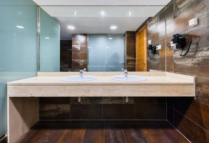 فندق Checkin Madrid Móstoles