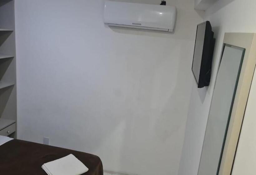 فندق Do Centro   100m Santa Casa, Assembleia E Ufrgs, Proximo Ao Araujo Viana, Pet S Friendly!!!