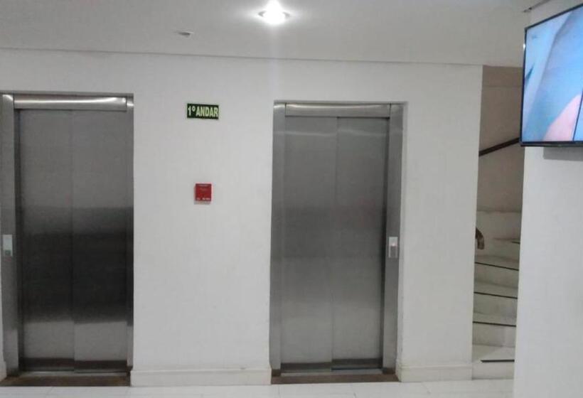 فندق Do Centro   100m Santa Casa, Assembleia E Ufrgs, Proximo Ao Araujo Viana, Pet S Friendly!!!