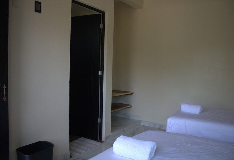 ホテル Guitarra Inn