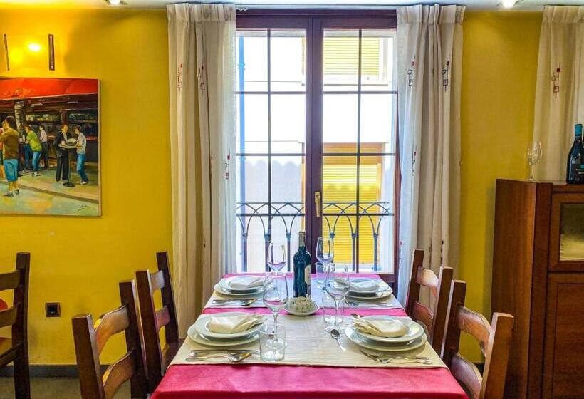 בית מלון כפרי Hostal Ainoa