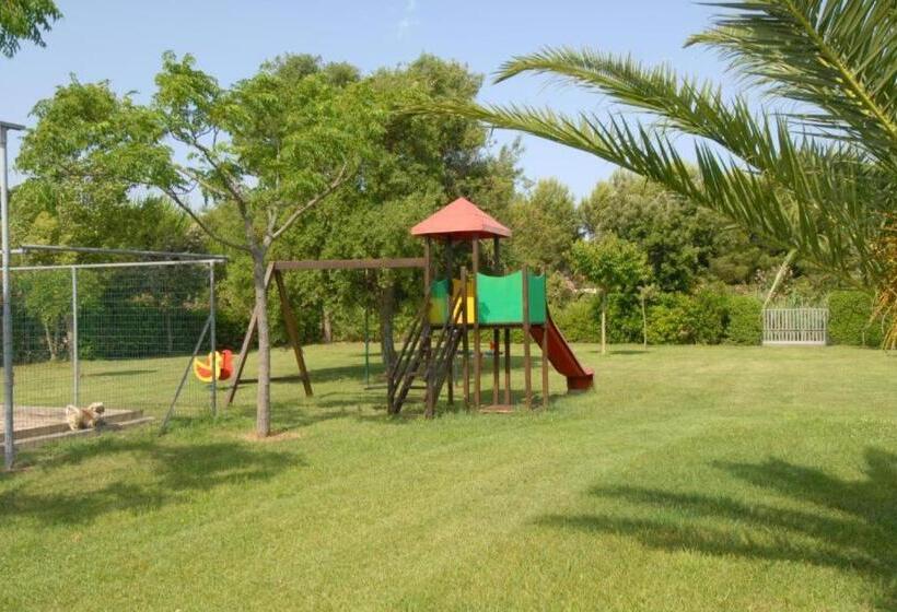 בית מלון כפרי Il Girasole   Ginestra