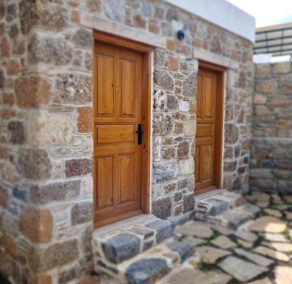 בית מלון כפרי Madran Evi