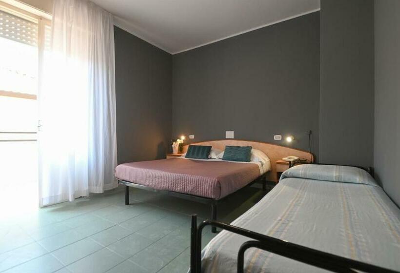 בית מלון כפרי Montebello Nuova Gestione