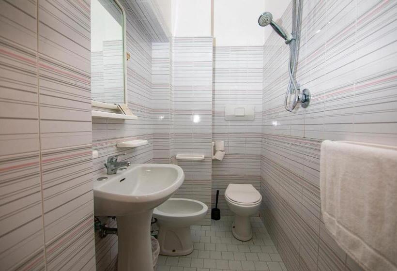 בית מלון כפרי Montebello Nuova Gestione