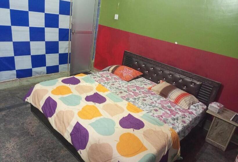 ホテル Oyo 81242 Paradise