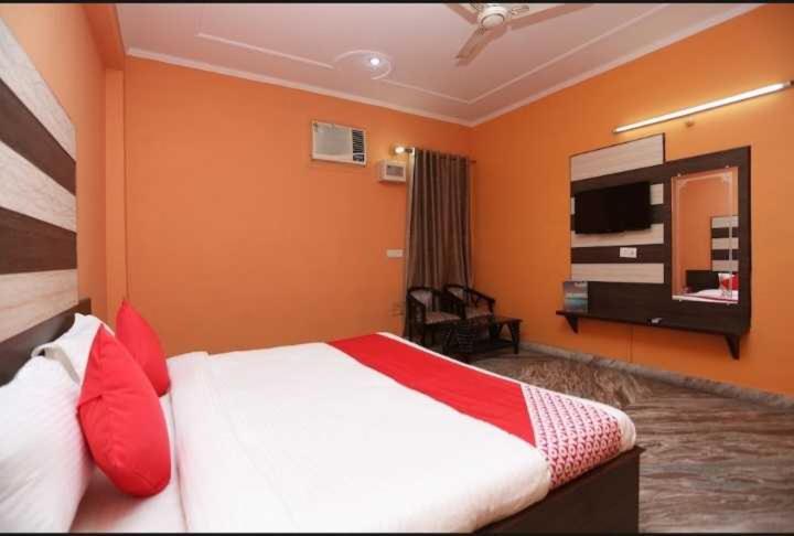 ホテル Oyo 81283 Chaudhry