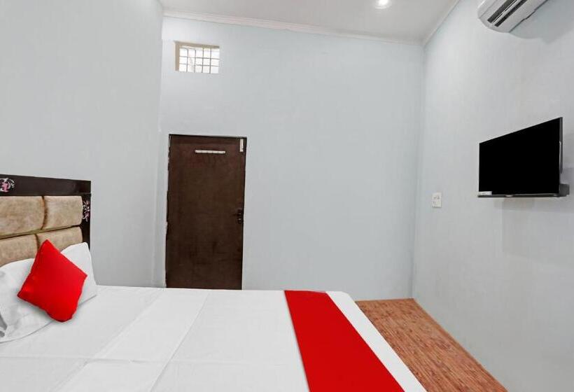 호텔 Pop 81269  Paras Inn