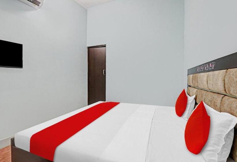 בית מלון כפרי Pop 81269  Paras Inn