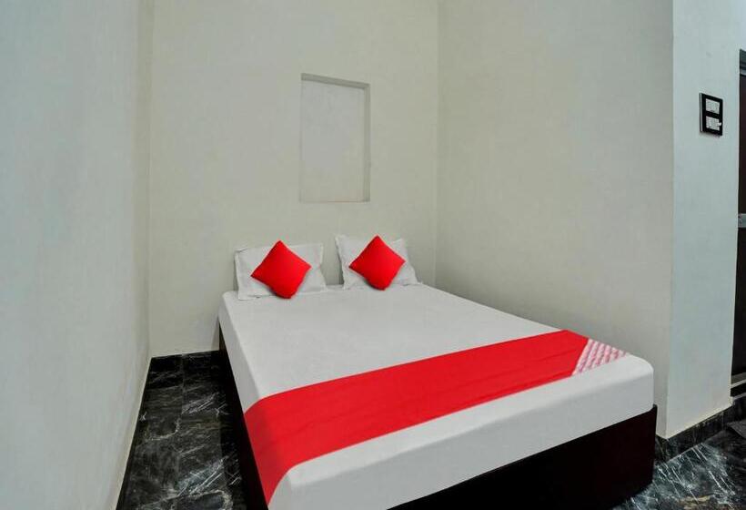 فندق Pop 81282  White Town