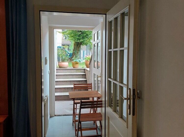 هتل Rose House   Greenline Accomodations