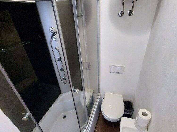 هتل Rose House   Greenline Accomodations