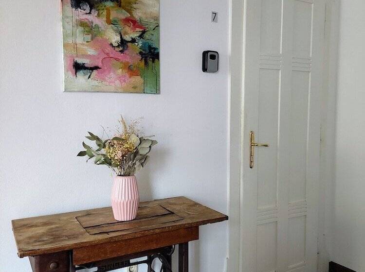 هتل Rose House   Greenline Accomodations