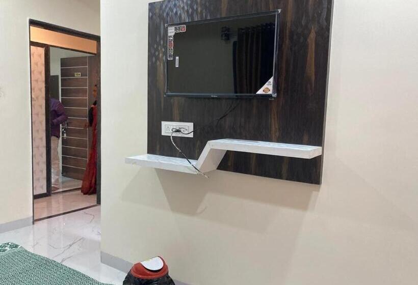 فندق Sai Viraj Palace