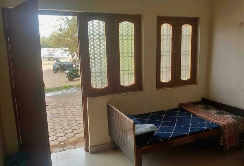 Отель Spot On Garima Palace