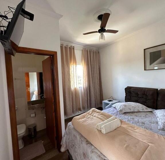 酒店 Suítes 4 Estações