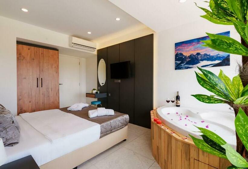 Mrt Suites Lara