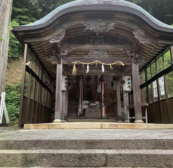 펜션 30畳の大広間12名宿泊可能な水月湖畔宿大五郎丸ー水月湖クルージング隣接