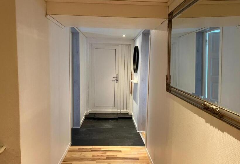 פנסיון Cory & Torfinn House