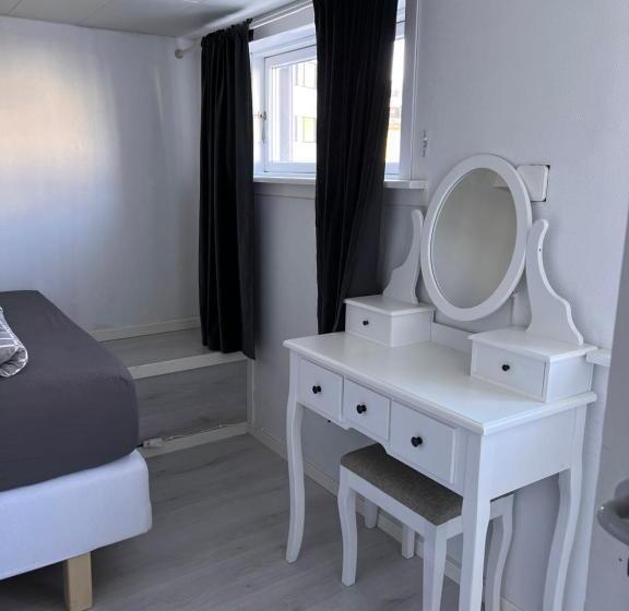 פנסיון Cory & Torfinn House