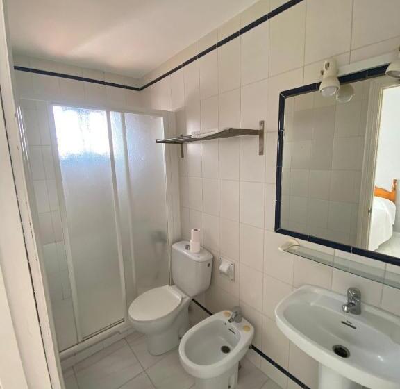 פנסיון Hostal Carlos Iii