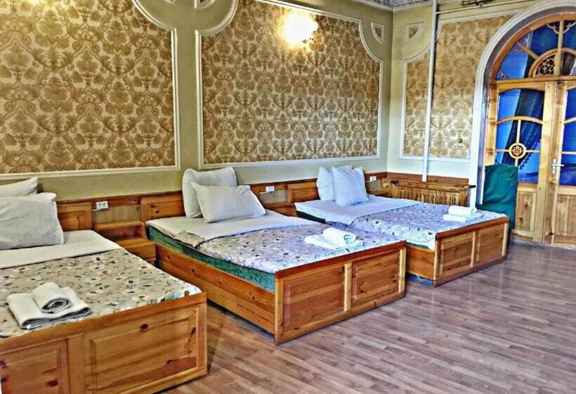 פנסיון Kamila Prime