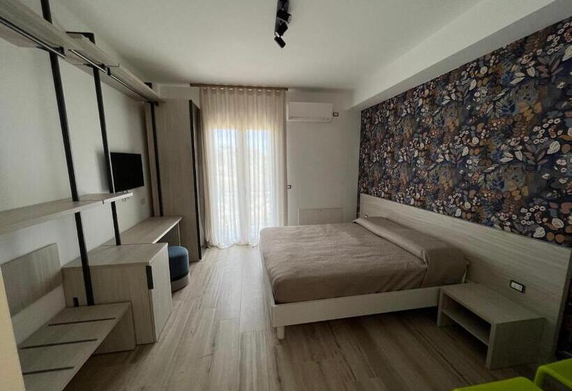 ペンション La Sella Dei Nebrodi