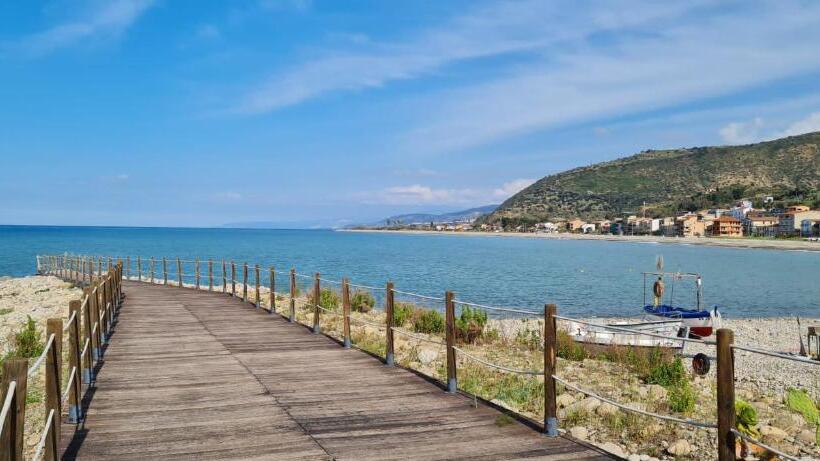 ペンション La Sella Dei Nebrodi