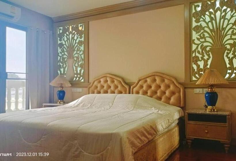 Smile Residence At Kaset Sena