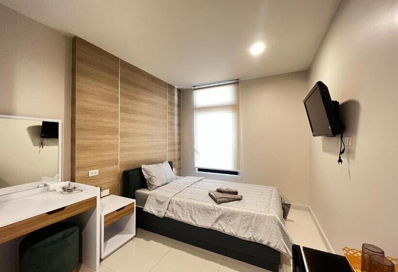 Smile Residence At Kaset Sena