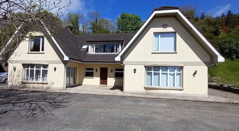 민박 Ardsallagh Lodge