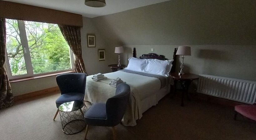 민박 Ardsallagh Lodge