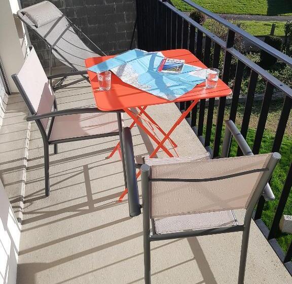 تختخواب و صبحانه Les Balcons Du Trégor