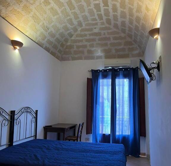 تختخواب و صبحانه Savoia 96