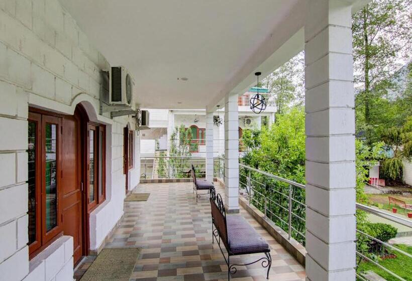 Fabhotel Mayra Grand