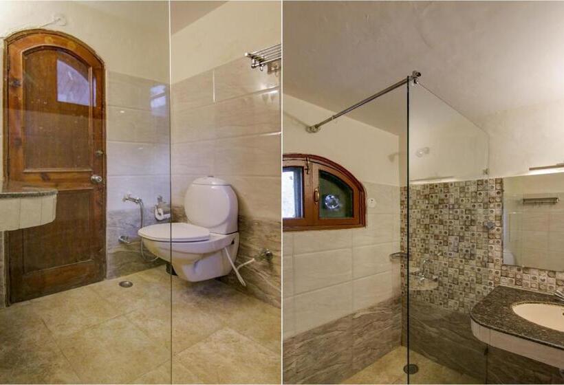 Fabhotel Mayra Grand