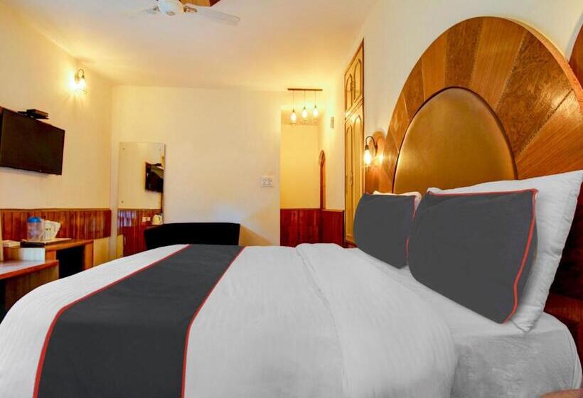 Fabhotel Mayra Grand