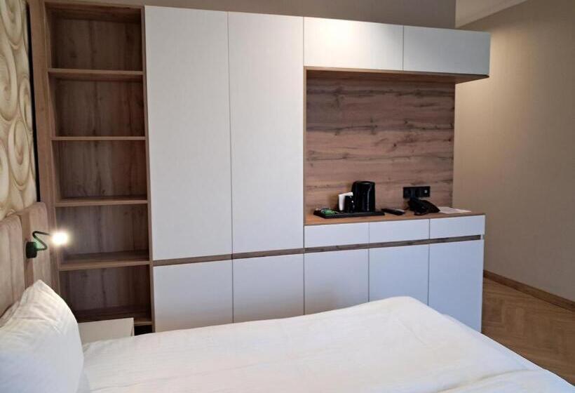 هتل полінарія козятин