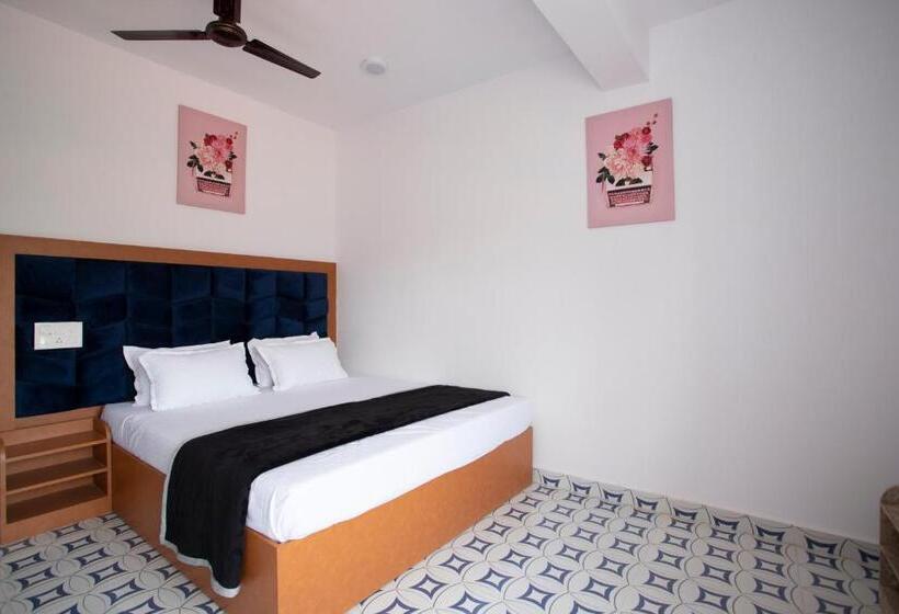 호텔 Calangute By Goa Journey