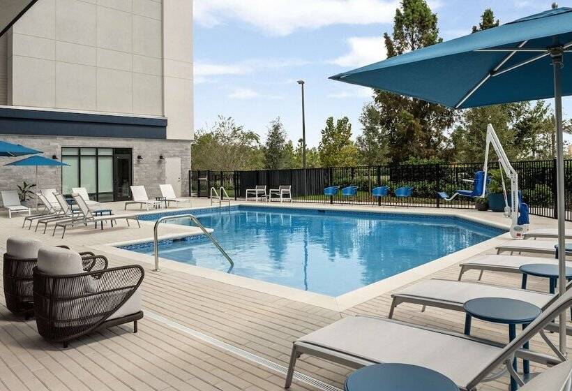 فندق Hampton Inn Orlando Southeast Nona