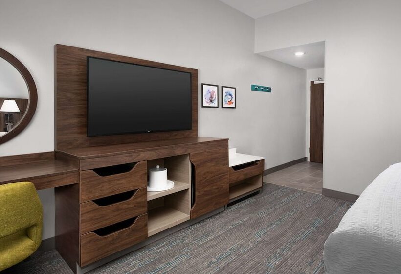 فندق Hampton Inn Orlando Southeast Nona