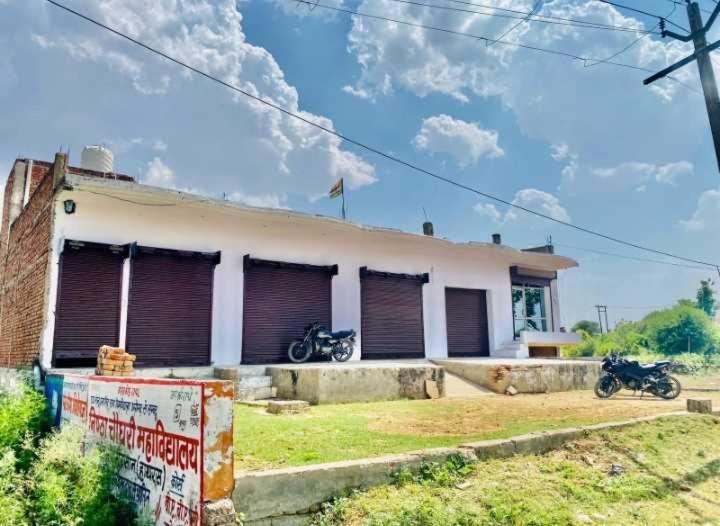 ホテル Oyo 81226  Blue Moon