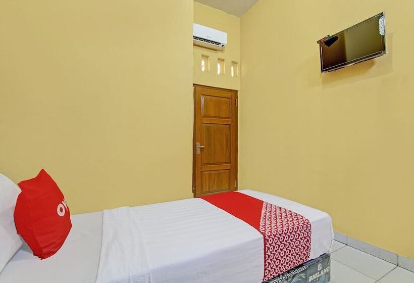 Отель Sakeena Syariah Purwodadi Redpartner