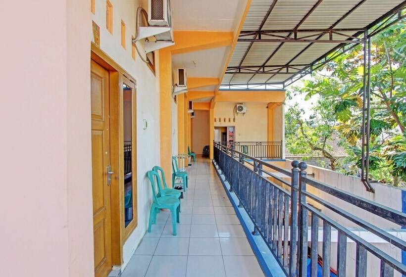 Отель Sakeena Syariah Purwodadi Redpartner