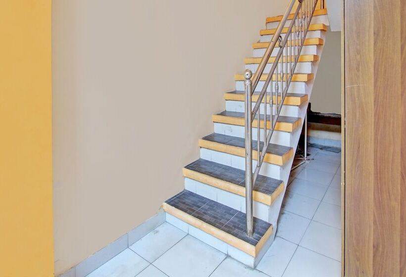 Отель Sakeena Syariah Purwodadi Redpartner