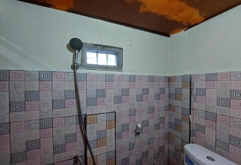 ホテル Oyo 92545 Wawi Kadio Homestay