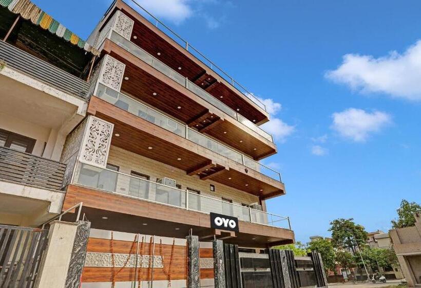 هتل O Moon Light Residency