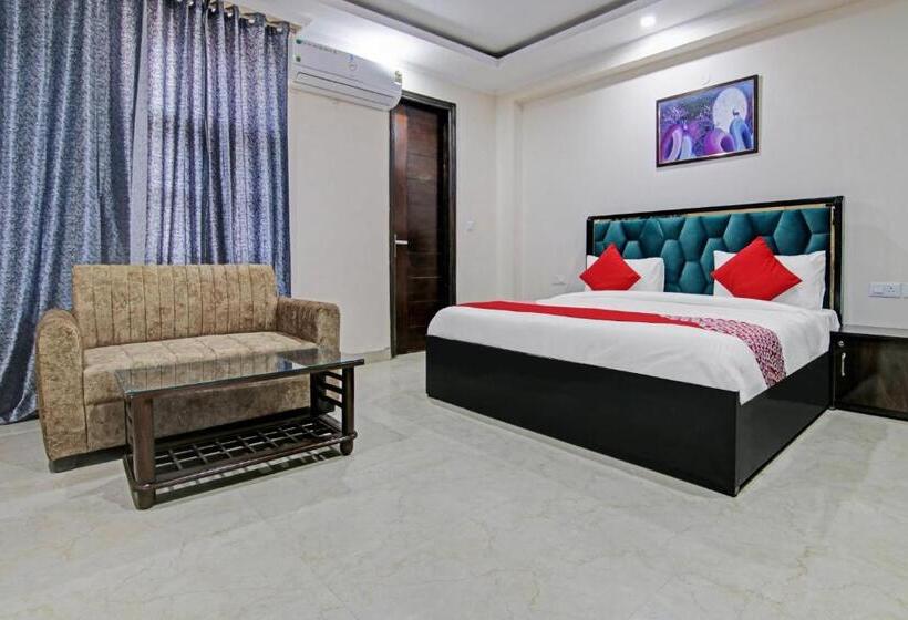 Hotel O Pristine