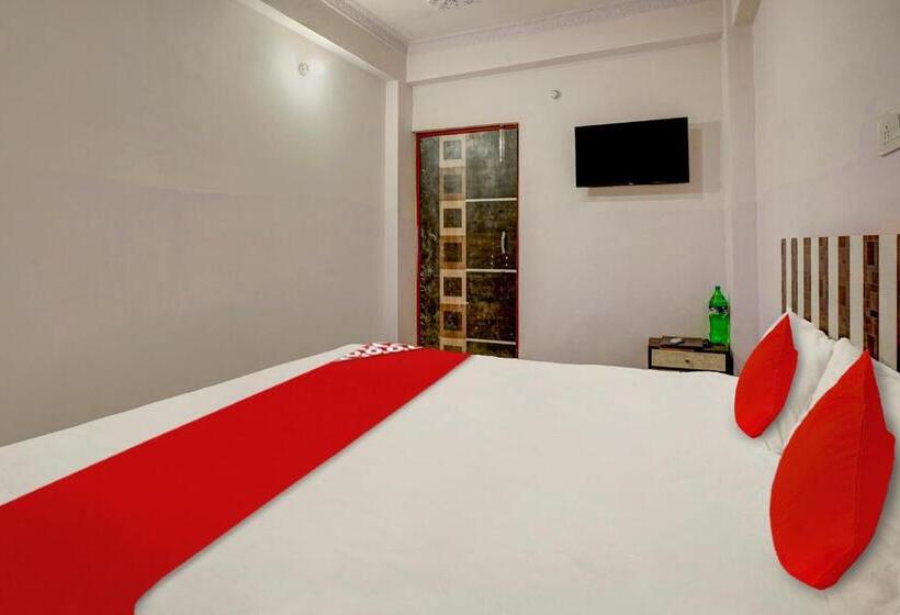 בית מלון כפרי Season 1