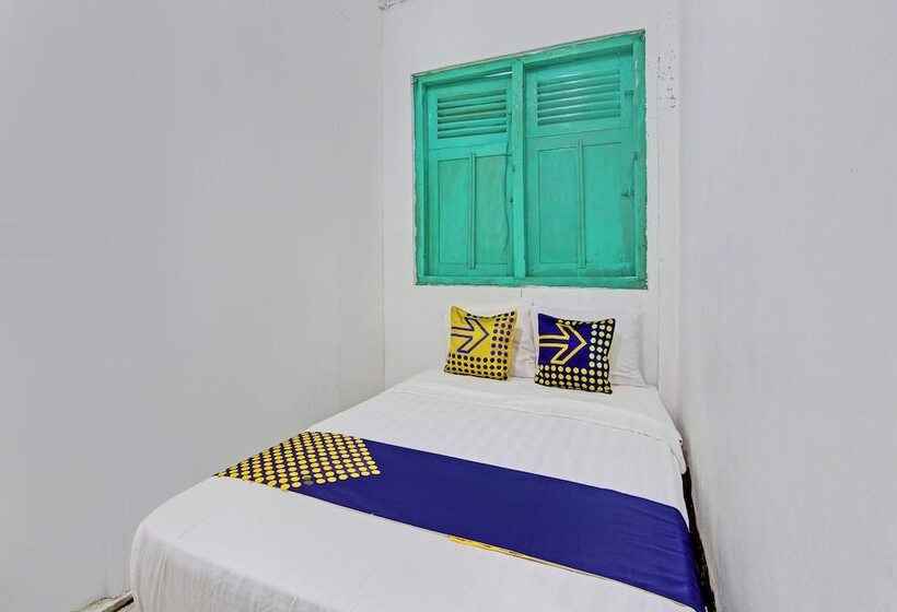 ホテル Spot On 92540 Karomah Kostel Syariah